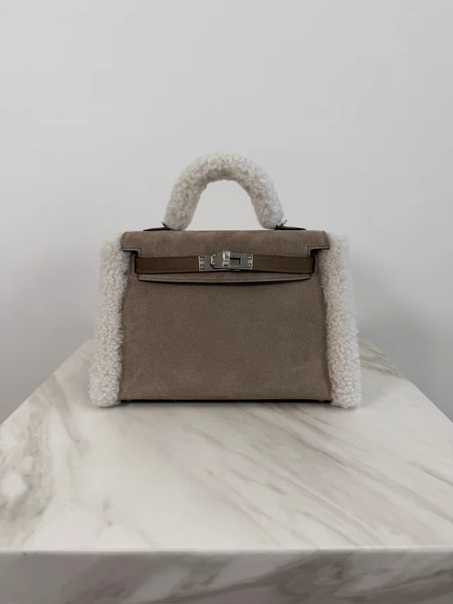 Hermès K20 teddy etoupe in Taupe from Luxury Promise