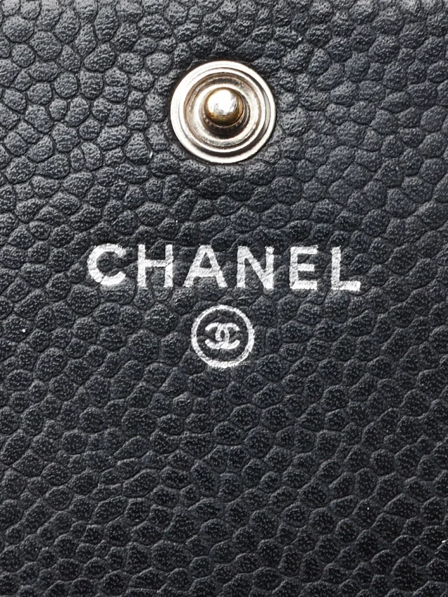 Chanel Black Quilted Caviar Leather CC Bifold Wallet in Black Caviar leather from Yoogis, photo 5 of 8