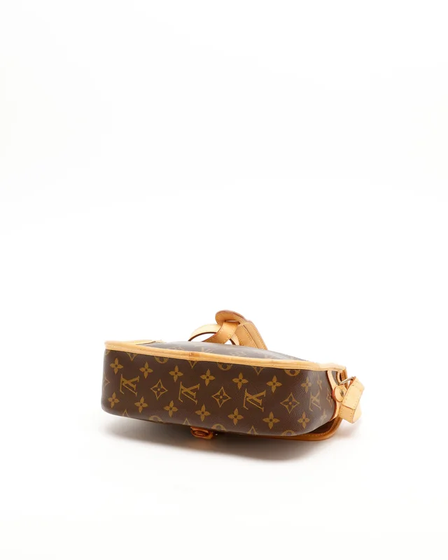 Louis Vuitton Monogram Sologne Crossbody Bag in Coated canvas from A Retro Tale, photo 4 of 10