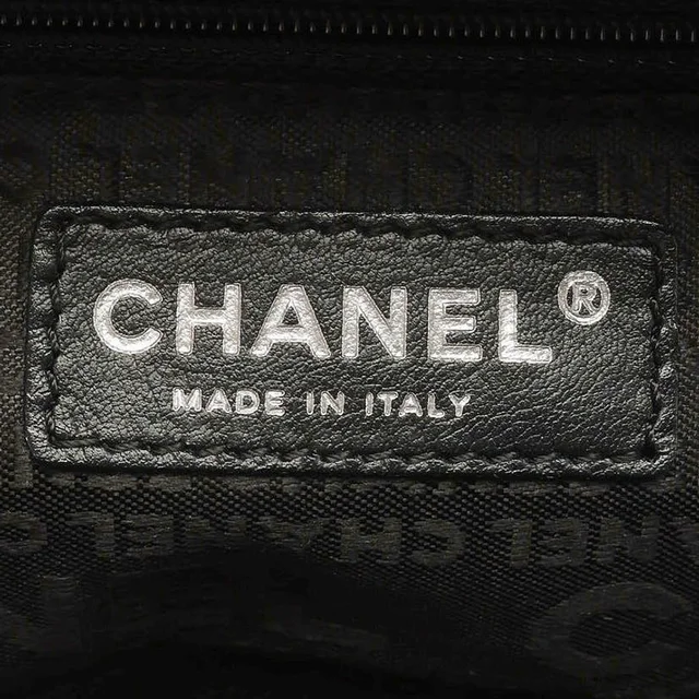 Chanel Chocolate Bar Handbag in Brown Caviar leather from A Retro Tale, photo 7 of 9
