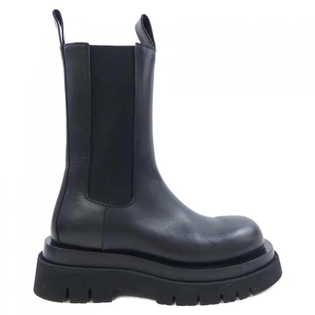 Bottega Veneta Calfskin Boots in Calfskin from LuxUness
