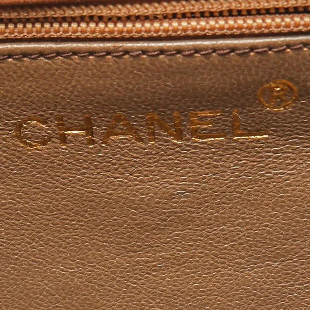 Chanel Classic Single Full Flap Bag in Leather from A Retro Tale, photo 13 of 16