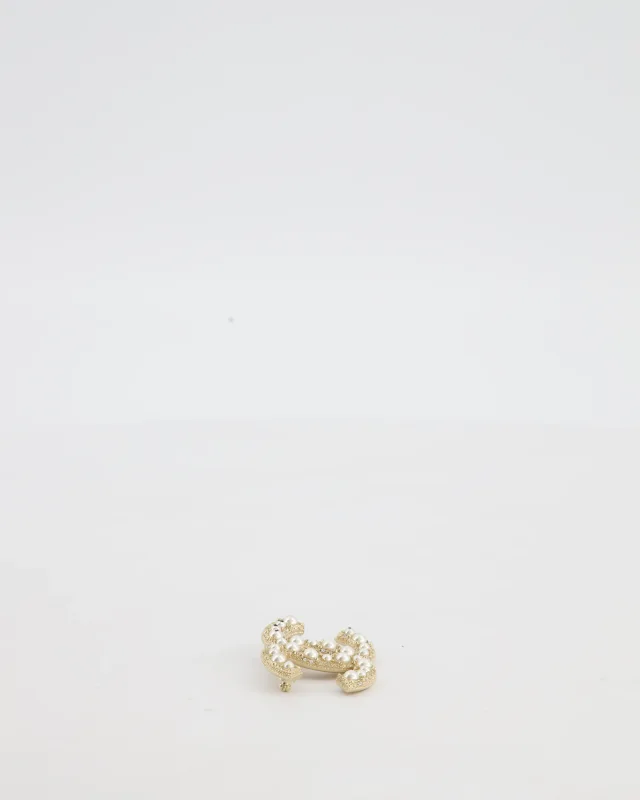 Chanel Champagne Gold CC Brooch with Embellished Pearls Detail in Gold from Sellier, photo 6 of 10