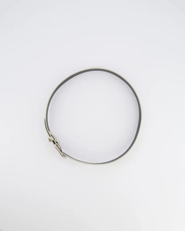 Chanel Silver Metallic Leather Belt with Silver Buckle and Logo Plate Detail 70cm in Silver Leather from Sellier, photo 3 of 9