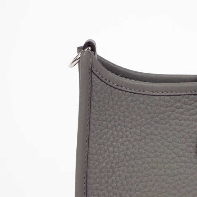 Hermès Evelyne 16 Gris Meyer Clemence PHW in Grey Clemence leather from Labellov, photo 7 of 9