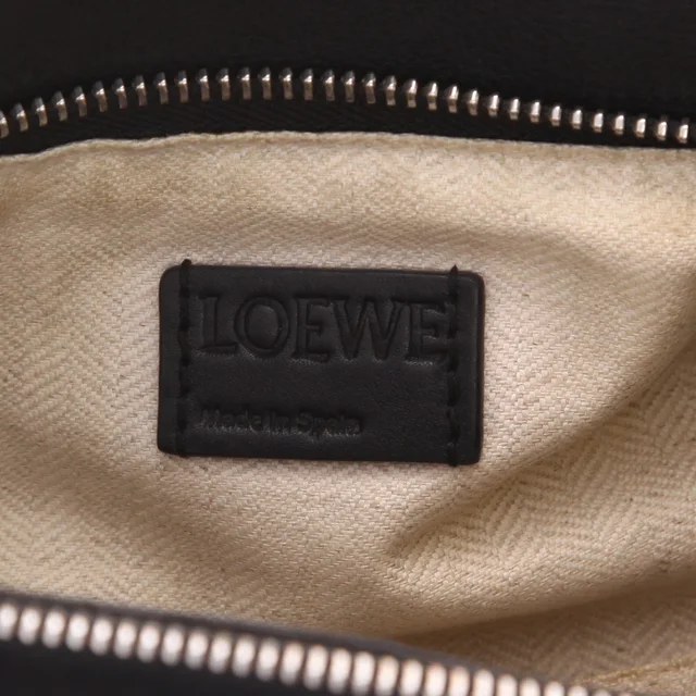 Loewe Puzzle handbag in Black Leather from Collector Square, photo 4 of 5
