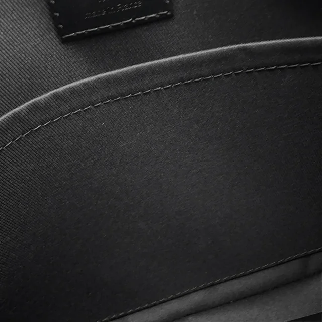 Louis Vuitton Duo messenger NoirM69827 Monogram Shadow from GALLERY RARE, photo 11 of 17