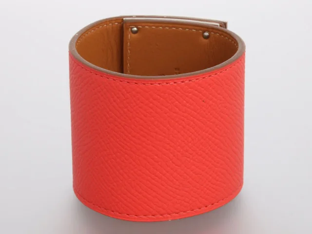 Hermès Rose Texas Epsom Kelly Dog Extreme Bracelet in Pink Epsom leather from Ann's Fabulous Finds, photo 4 of 6
