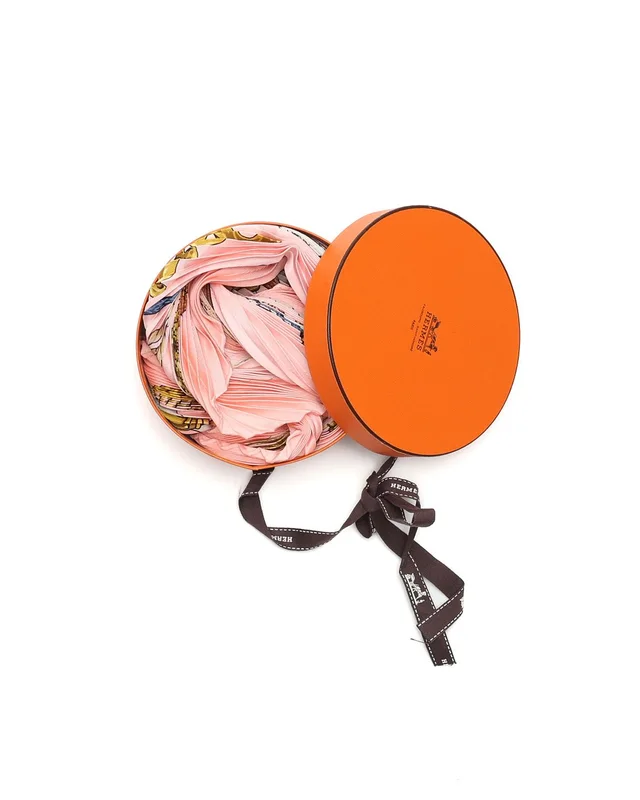 Hermès 140 Pleated Silk Scarf in Silk from A Retro Tale, photo 2 of 2