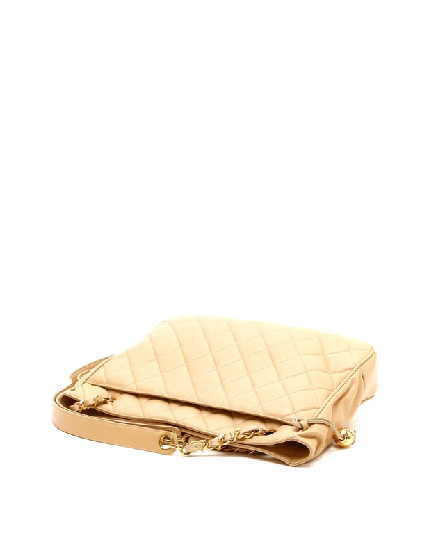 Chanel Chain Tote Bag in Leather from A Retro Tale, photo 4 of 10