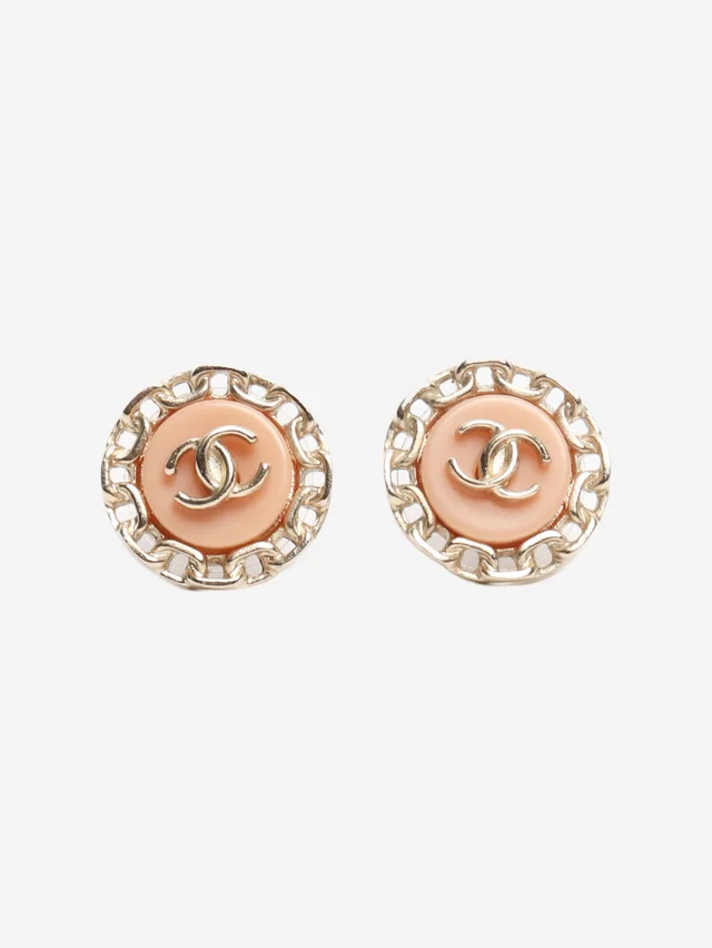 Chanel Pink cc chain studs in Pink from Sign of the Times