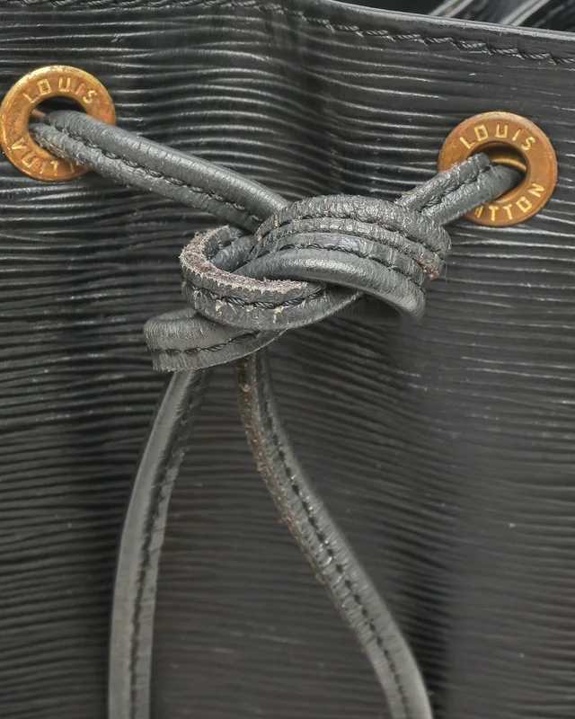 Louis Vuitton Epi Noé Petit Bag in Leather from A Retro Tale, photo 7 of 11