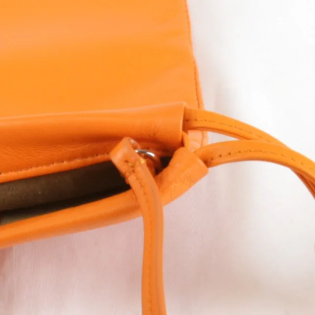 Burberry Leather Shoulder Bag in Leather from LuxUness, photo 9 of 10