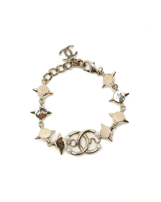 Chanel Coco Mark Pearl Bracelet from A Retro Tale, photo 2 of 3