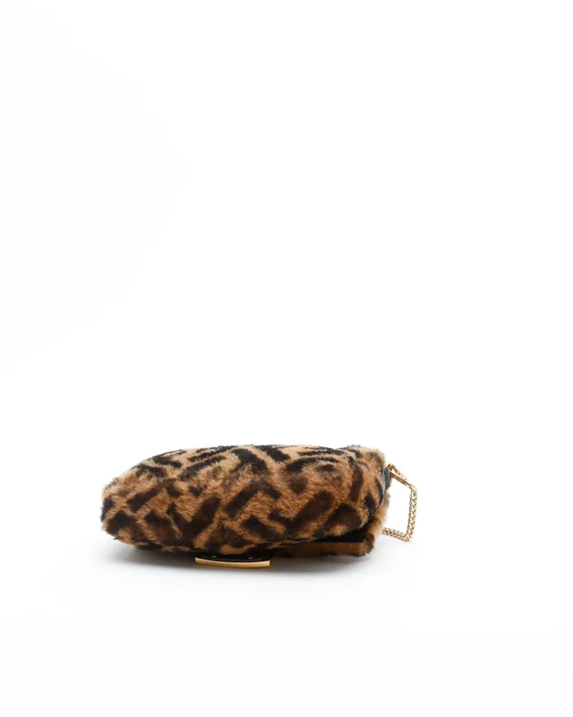 Fendi Zucca Fur Baguette Bag in Leather from A Retro Tale, photo 4 of 8