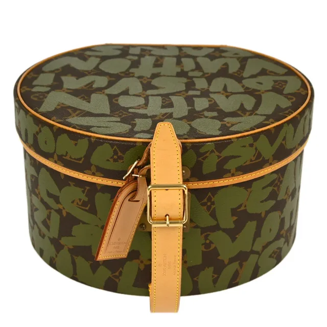 Louis Vuitton 2009 Khaki Monogram Graffiti Boite Chapeau 30 Hat Box in Green Canvas from AMORE Vintage Tokyo