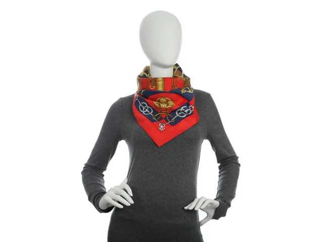 Hermès Vintage Cliquetis Silk Scarf 90cm in Silk from Ann's Fabulous Finds, photo 4 of 5