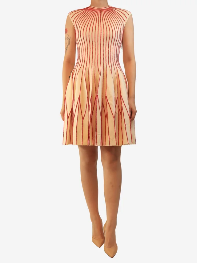 Alexander McQueen Cream and red sleeveless A-line dress - size M in White Wool from Sign of the Times