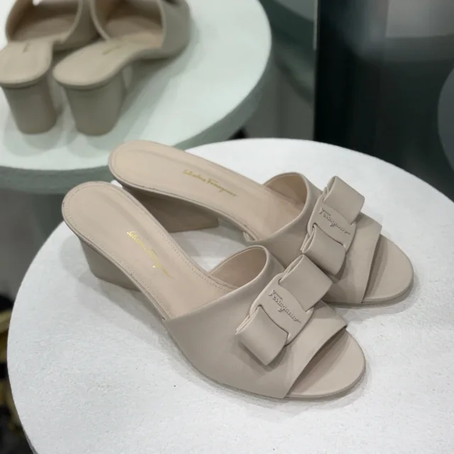 Ferragamo Nude Bow Wedge Sandals Sz 41.5 in Leather from Revivre