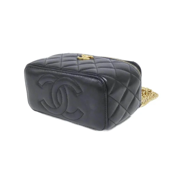 Chanel Shoulder Bag in Black Lambskin from LuxUness, photo 3 of 8