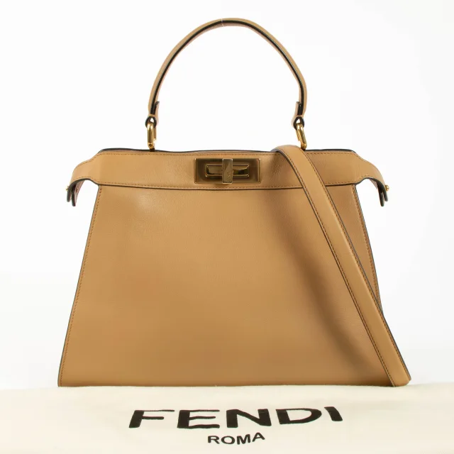 Fendi Beige Leather Medium Peekaboo IseeU Bag in Beige Leather from Labellov, photo 2 of 6