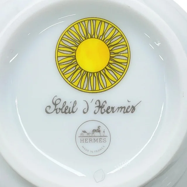 Soleil de HERMES NO2 Mug Yellow/WhiteP046131P Porcelain in Yellow from GALLERY RARE, photo 8 of 9