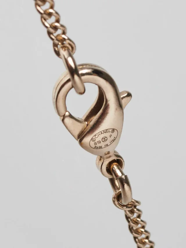 Chanel Goldtone Metal Chain Entwined CC Pendant Necklace from Yoogis, photo 4 of 4