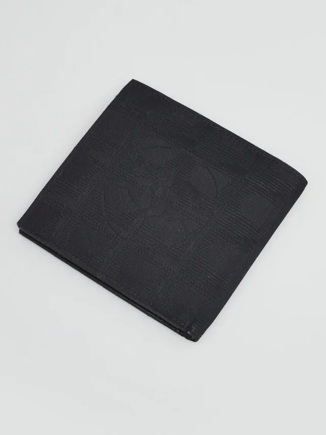 Chanel Black Nylon Travel Line Bi-fold Wallet in Black Nylon from Yoogis, photo 3 of 7