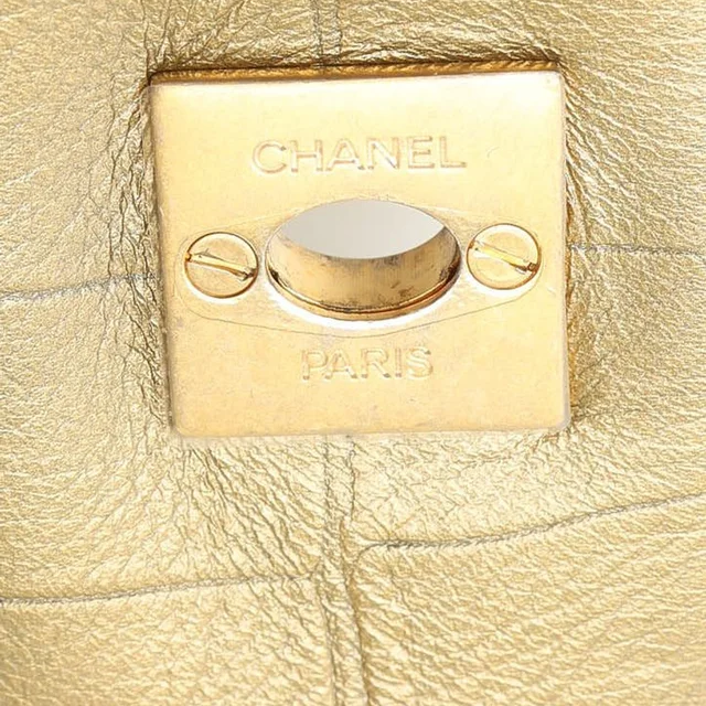 Chanel Métiers D’Art 2019 Easy Trip Waist Belt Bag in Crocodile from A Retro Tale, photo 6 of 8