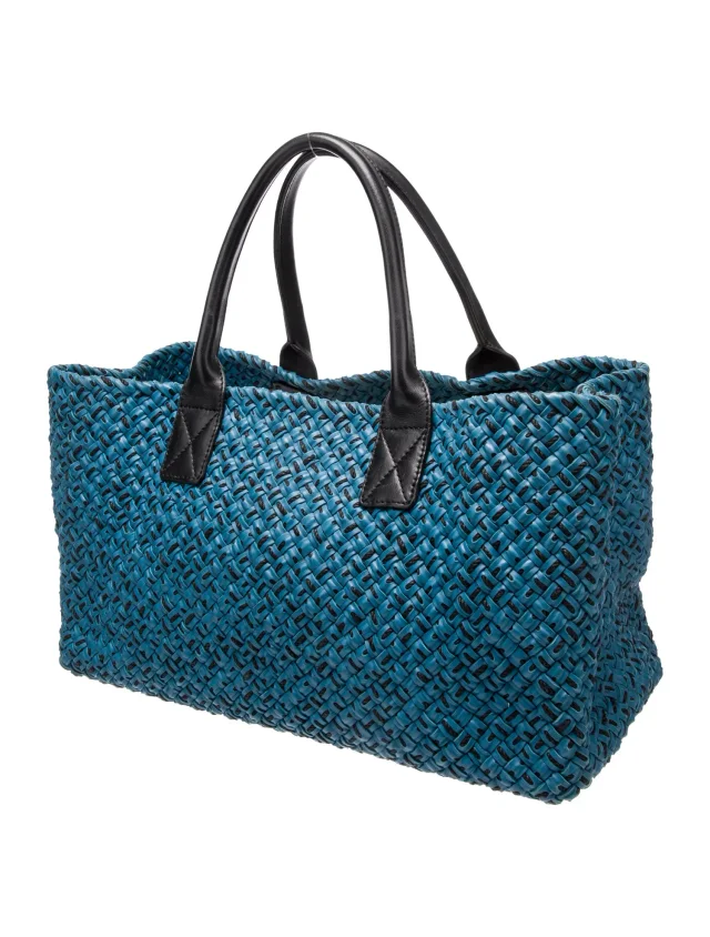 Bottega Veneta Tote handbags, wallets & cases in blue Woven leather from The RealReal, photo 3 of 6