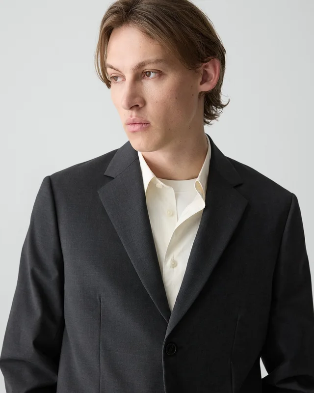 Theory Relaxed Blazer in Stretch Wool in DARK CHARCOAL, photo 11 of 12 from Theory
