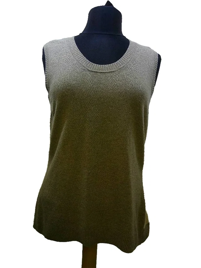 Escada sleeveless v-neck BEIGE Size: M in Beige Wool from Oxfam Online Shop