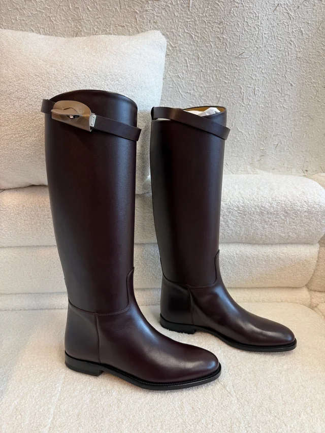 Size 39 - Hermès Jumping Boot - Bordeaux in Burgundy from Luxury Promise, photo 2 of 2