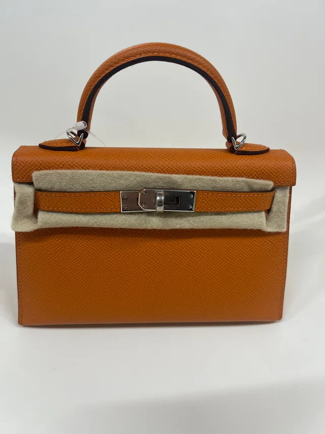 Hermès Mini Kelly Orange in Orange from Luxury Promise