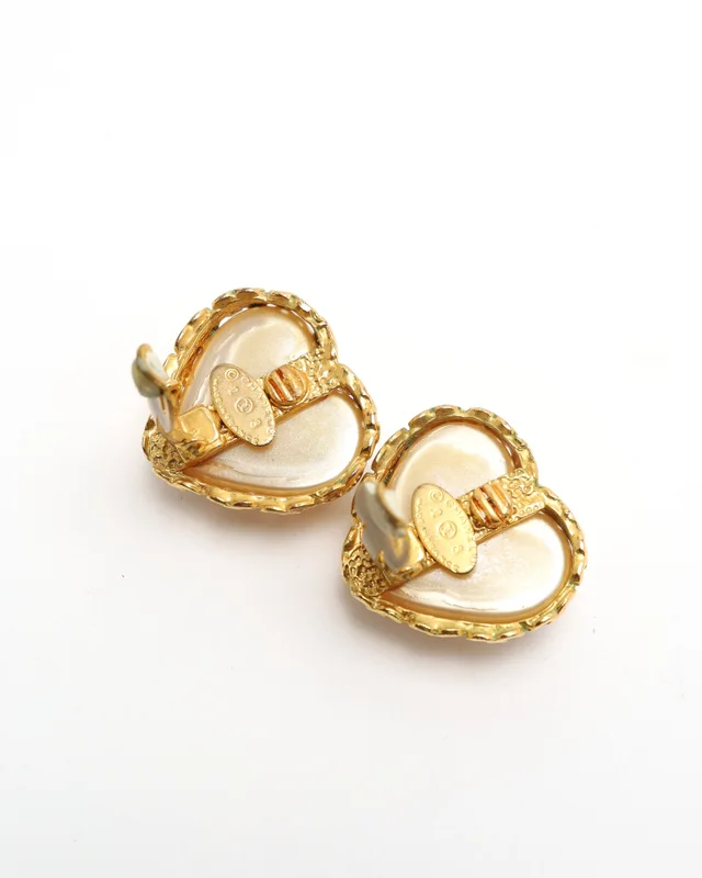 Chanel S/S1992 Pearl Heart Collection Clip-On Earrings from A Retro Tale, photo 3 of 3