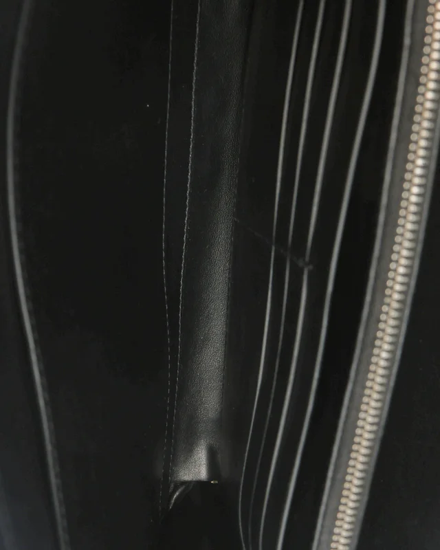 Bottega Veneta Intrecciato Zip Clutch Bag in Woven leather from A Retro Tale, photo 7 of 8