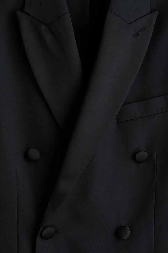 H&M Relaxed-Fit Wool-Blend Tuxedo Jacket, photo 8 of 8 from H&M (Canada)