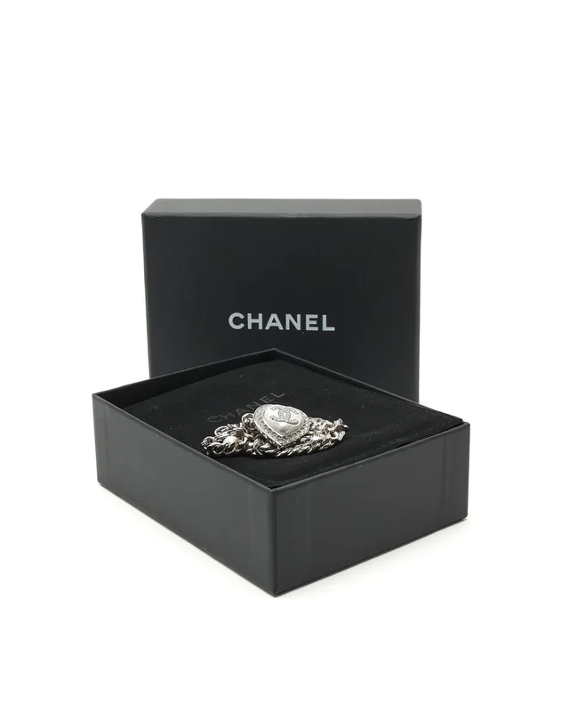 Chanel Coco Mark Pearl Choker from A Retro Tale, photo 2 of 4