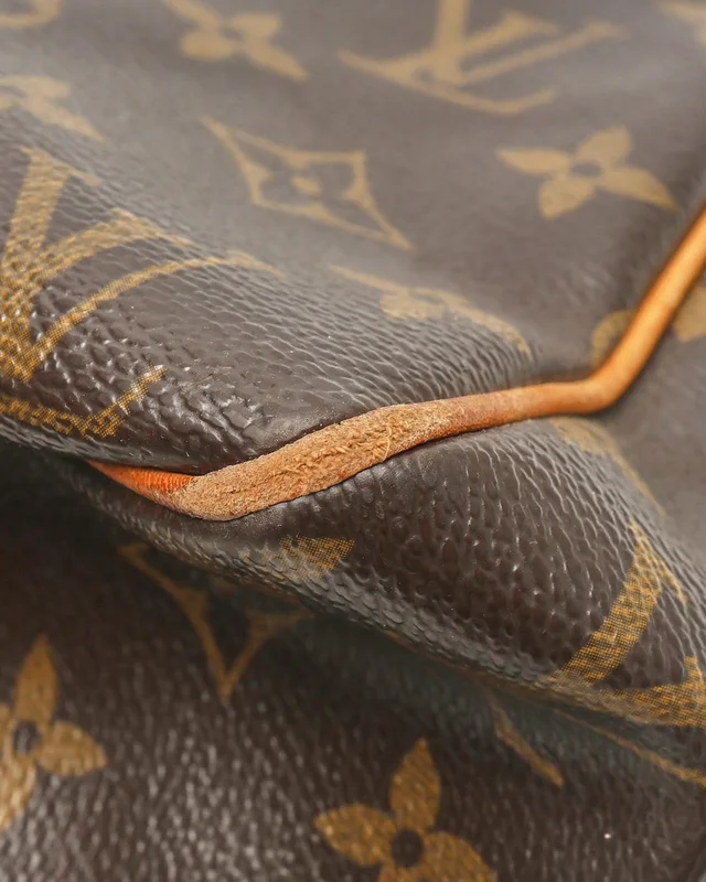 Louis Vuitton Monogram Batignolles Horizontal Tote Bag in Coated canvas from A Retro Tale, photo 8 of 16