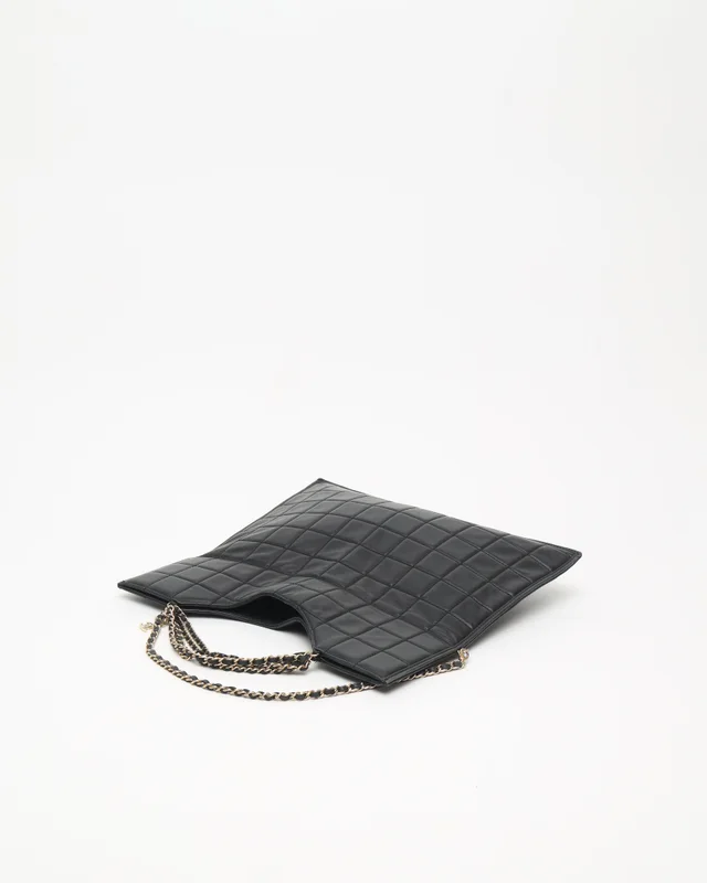 Chanel Box Quilted Fold Down Envelope Clutch Bag in Leather from A Retro Tale, photo 5 of 13