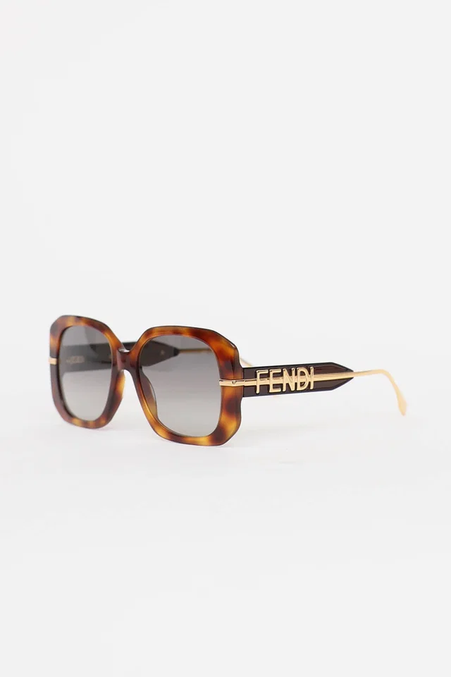 Fendi FE 40065I Sunglasses from VSP Consignment