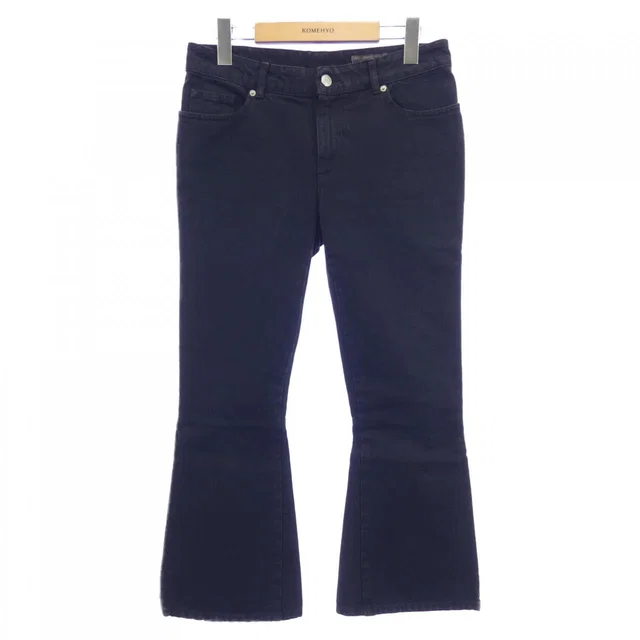 Alexander McQueen Pants & jeans from LuxUness