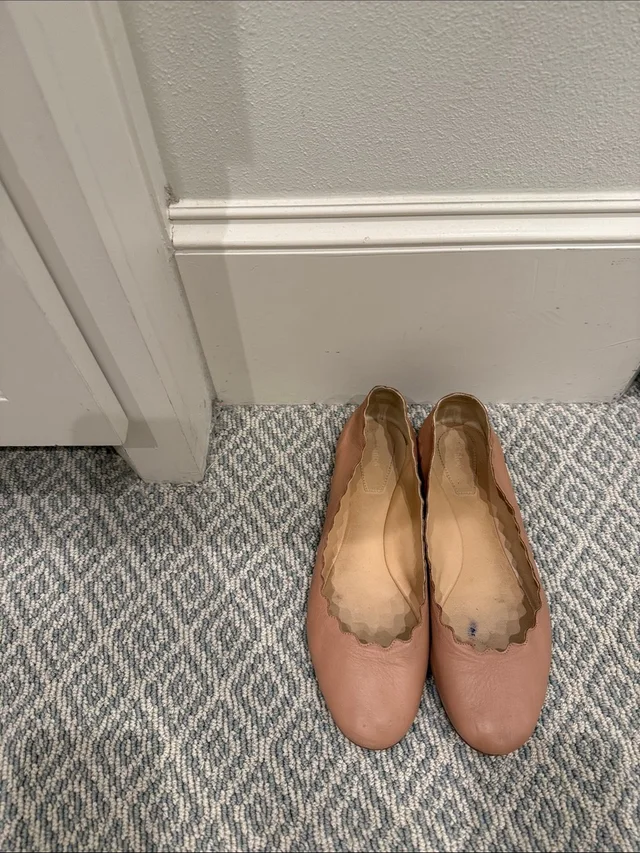 Chloé Women's Scalloped Ballet Flats In Nude Blush 39 in pink Leather from Poshmark