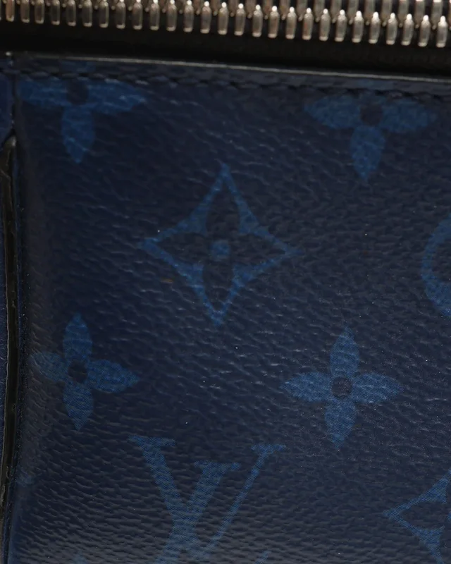 Louis Vuitton Taiga Outdoor Messenger PM Bag in Coated canvas from A Retro Tale, photo 7 of 14