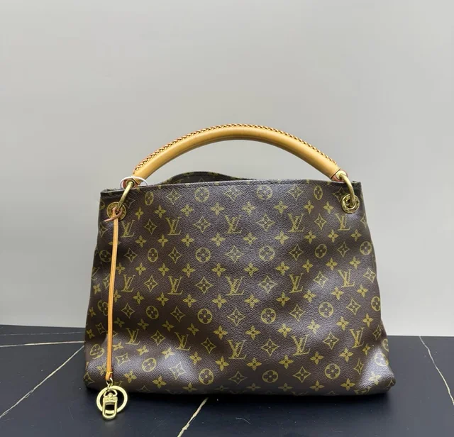 Louis Vuitton Monogram Canvas Artsy MM Shoulder Bag in Coated canvas from Luxury Promise