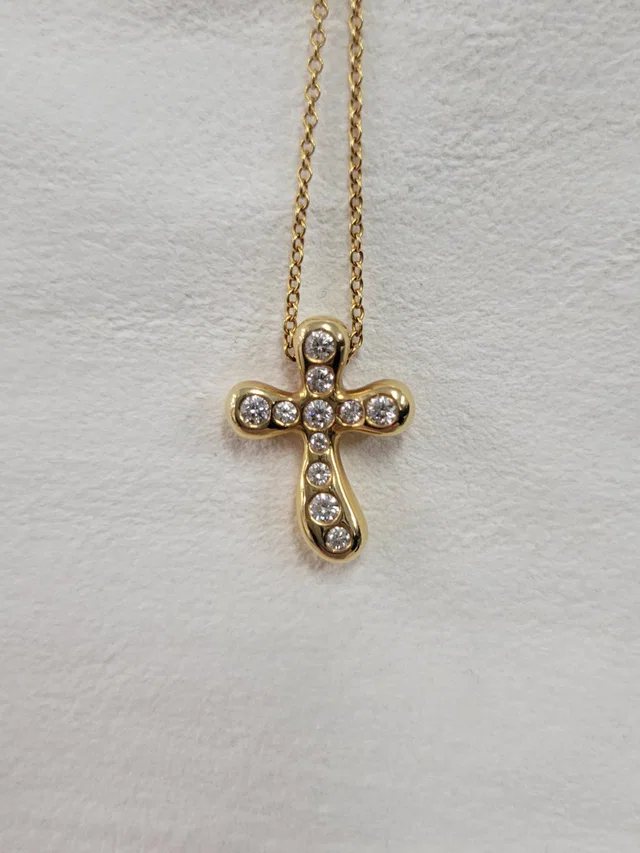 Tiffany & Co. Cross Necklace in 18K (XX3815) from Luxury Promise