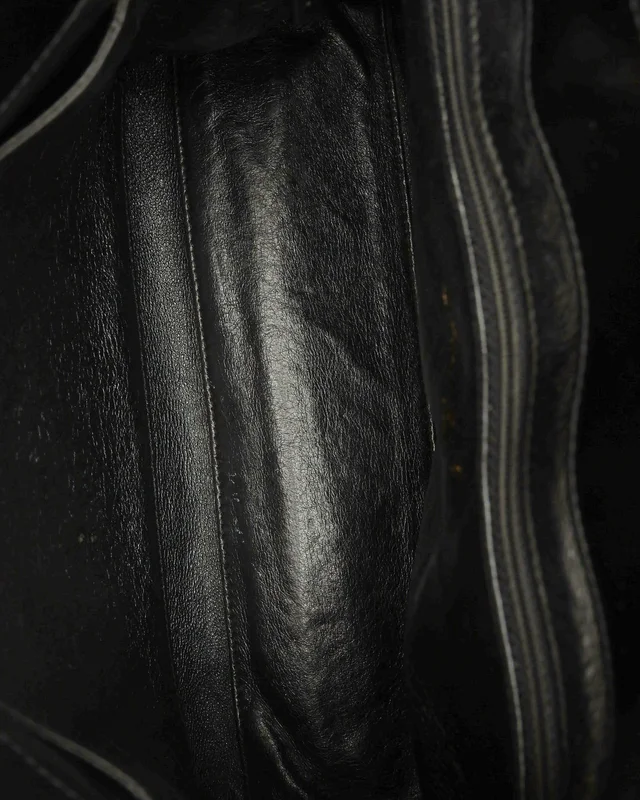 Chanel CC Quilted Hobo Bag in Patent leather from A Retro Tale, photo 10 of 11