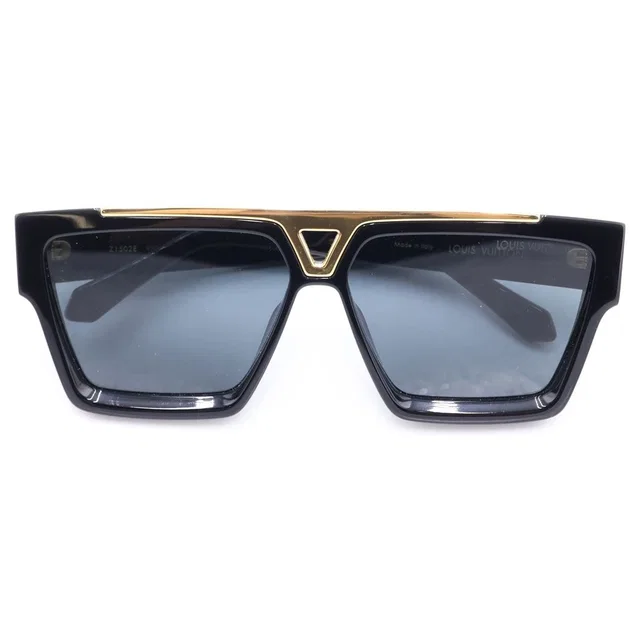 Louis Vuitton 1. Evidence Sunglasses Eyewear 60 13 Black Gold in Black from The Reluxe
