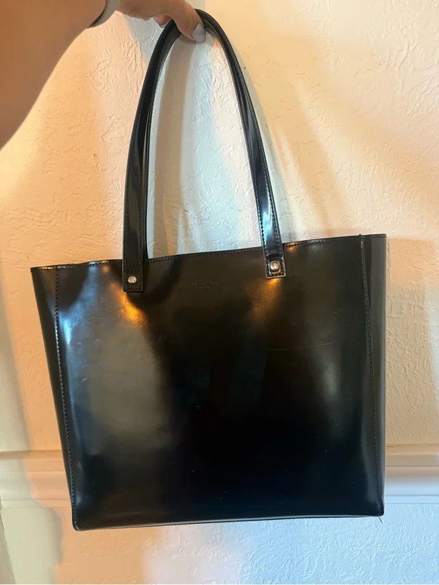 Givenchy Tote Bag in black from Poshmark, photo 1 of 1