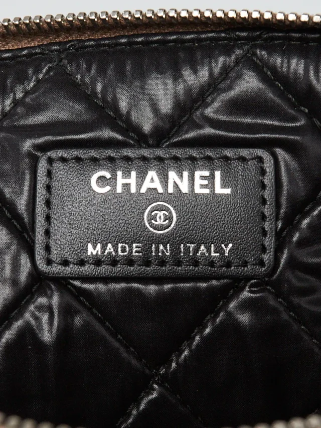 Chanel Bi-Color Bronze/Black Leather Medium O Zip Case in Black Leather from Yoogis, photo 6 of 8